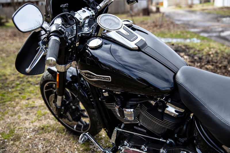 Avon Performance V-Cruiser Grips In Chrome For 1974-2023 Harley-Davidson Single And Dual Throttle Cable Models