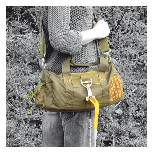 Army Surplus Parachute Bag 2 Green – 2013 x 40 x 20 cm