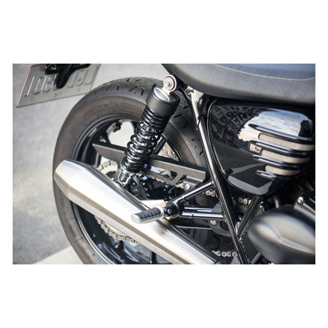 Motone Tanto Chain Guard. Wrinkle Black – Triumph: 2016–2020 Street Scrambler /…