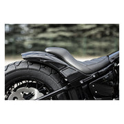 Killer Custom ''Predator'' Seat for ''Bobbstr''/''Rodstr'' Fender – M8 Softail with Rear Fender Kits:…