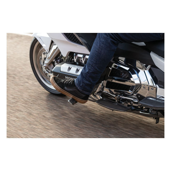 Kuryakyn Omni Cruise Mounts with Pegs. Chrome – 2018–2022 Honda Gold Wing Models