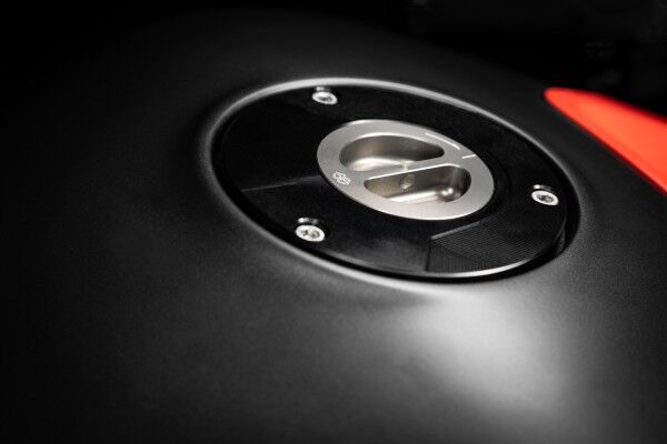 Gilles Tooling FCAP Fuel Cap - Anodised Black, Fuel Tank - FCAP-07-B