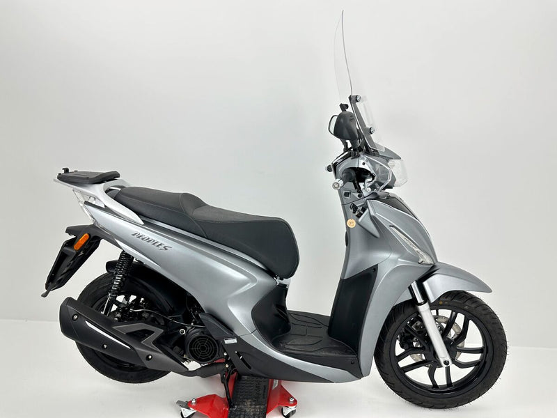 WRS Windscreen - Clear, Scooter - KY001T