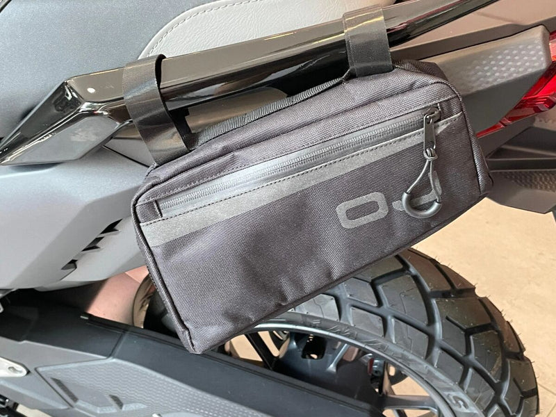OJ Atmosfere Metropolitane S.r Dual Bags (1 Liter) - Black, Saddlebag