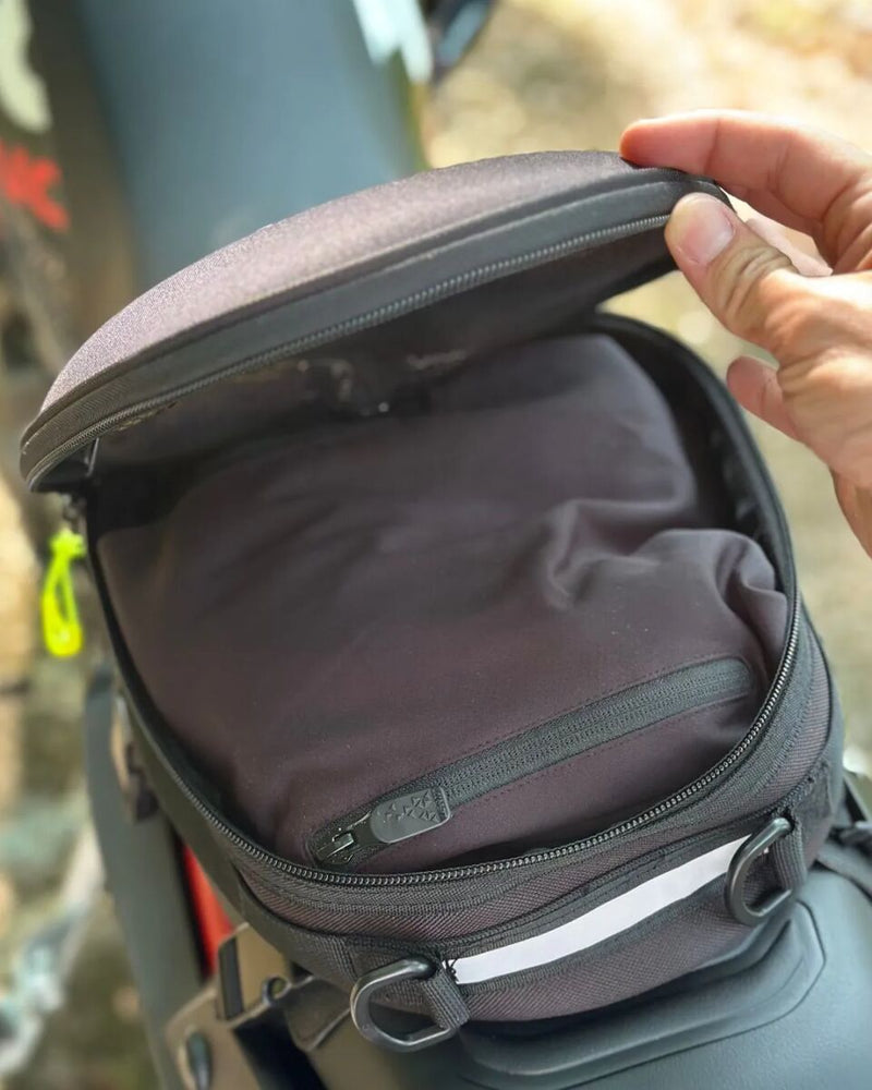 OJ Atmosfere Metropolitane S.r Boost Seat Bag (6 Liters) - Rear Boost, Black