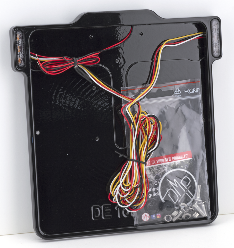 DMP 3-1 License Frame DE Gloss Black
