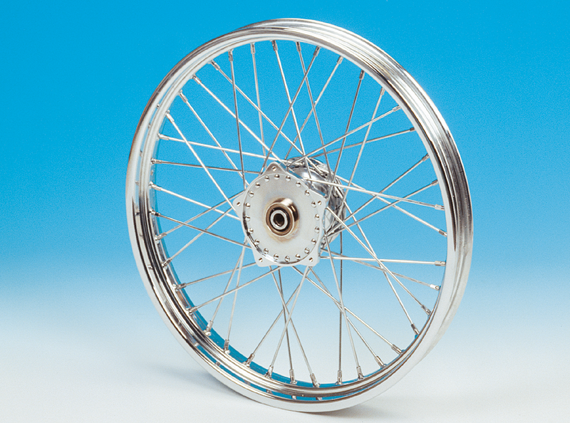 Zodiac Cplt wheel 19" alu hub 74-77 chrome spk.