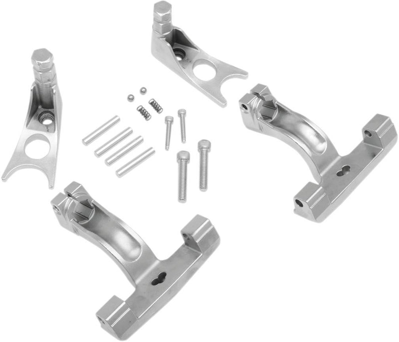 Drag Specialties Passenger Floorboard Mount Kit Chrome Softail 00-17 - Part #16210512 - Hogparts UK
